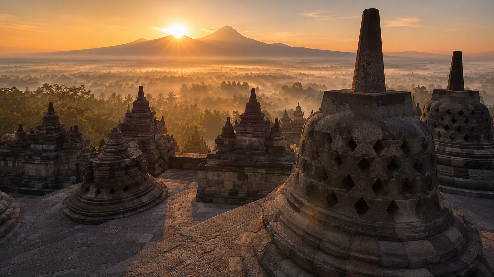 Đền Borobudur vào lúc bình minh, Trung Java, Indonesia